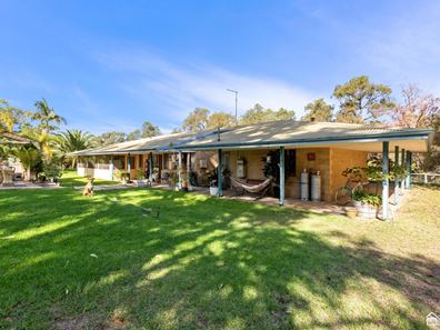 303 Amarillo Drive, Karnup WA 6176