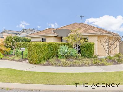 18 Finsbury Drive, Thornlie WA 6108