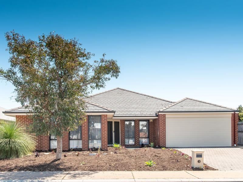 15 Redstone Trail, Ellenbrook WA 6069