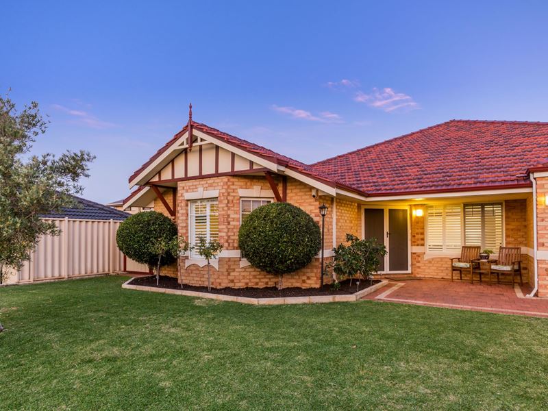 3 Lyon Road, Atwell WA 6164