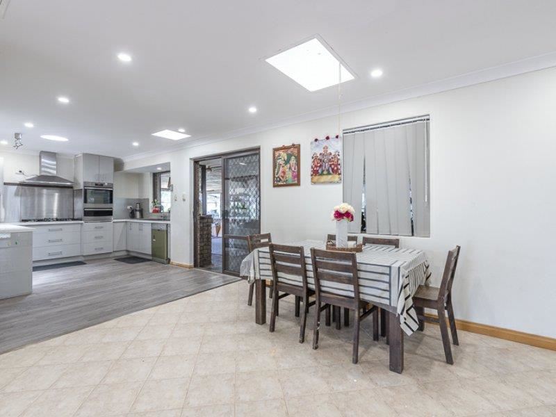 1 Knightsbridge Way, Thornlie WA 6108