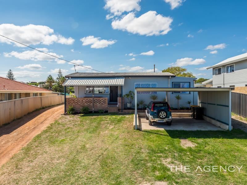 16 McPharlin Avenue, Quinns Rocks WA 6030