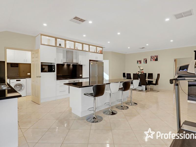 9 Hockley Loop, Canning Vale WA 6155