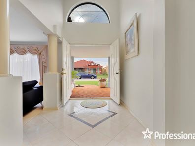 9 Hockley Loop, Canning Vale WA 6155