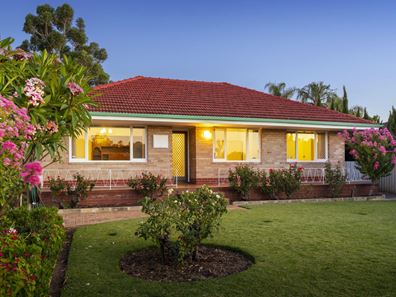 6 Beverley Terrace, South Guildford WA 6055