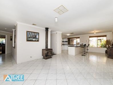 31 Lydiard Retreat, Canning Vale WA 6155