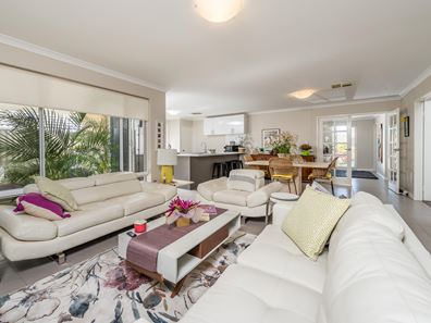 6 Nomad Drive, Clarkson WA 6030