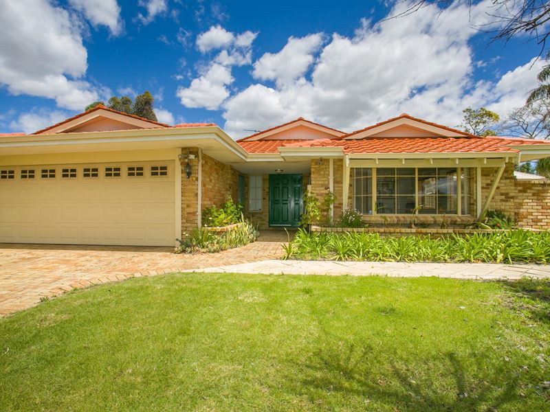 15 Tropical Gardens, Ballajura