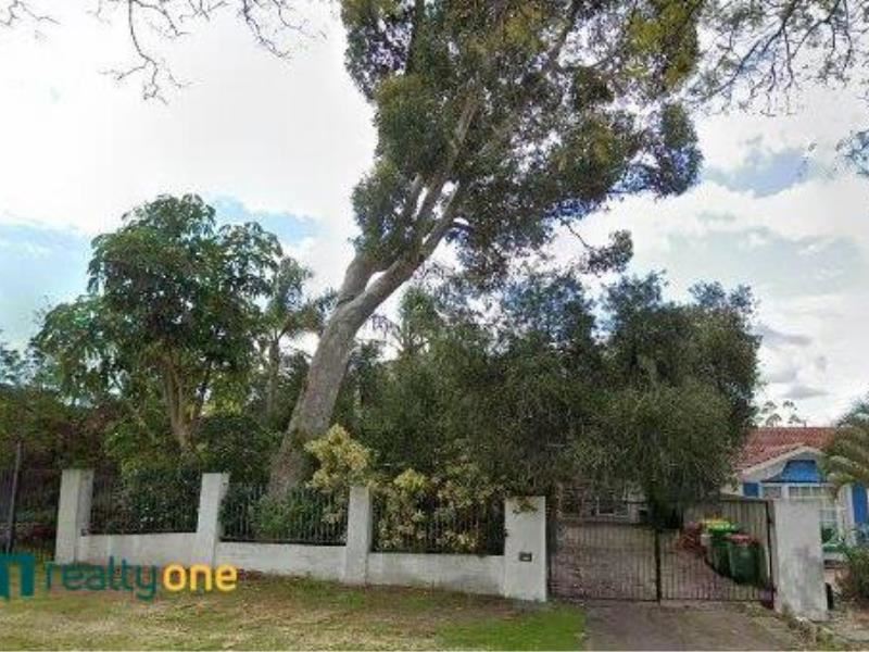 28 Boston Way, Booragoon