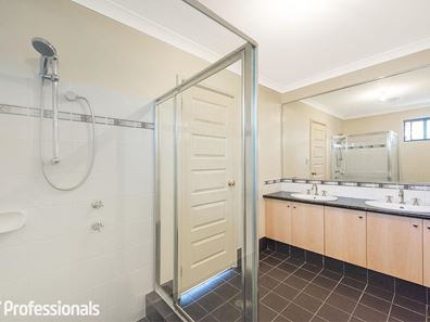 30 Araucaria Boulevard, Byford WA 6122