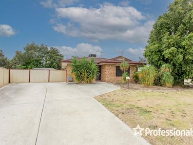 4 Kara Crt, Seville Grove WA 6112