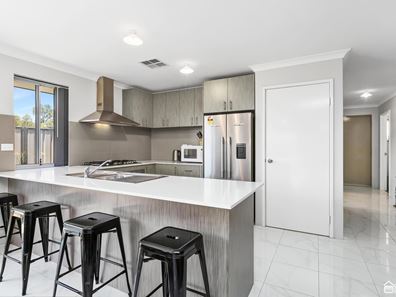 63 Evans Way, Byford WA 6122