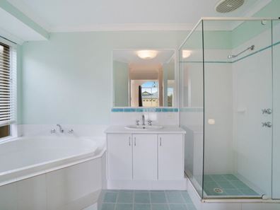 3 Cordia Way, Halls Head WA 6210