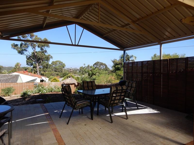 17 Vista Close, Edgewater