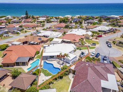 4 Galleon Close, Halls Head WA 6210
