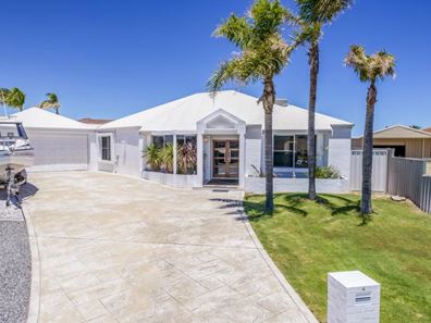 4 Galleon Close, Halls Head WA 6210