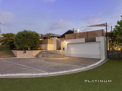 2 Debenham Way, Hillarys WA 6025