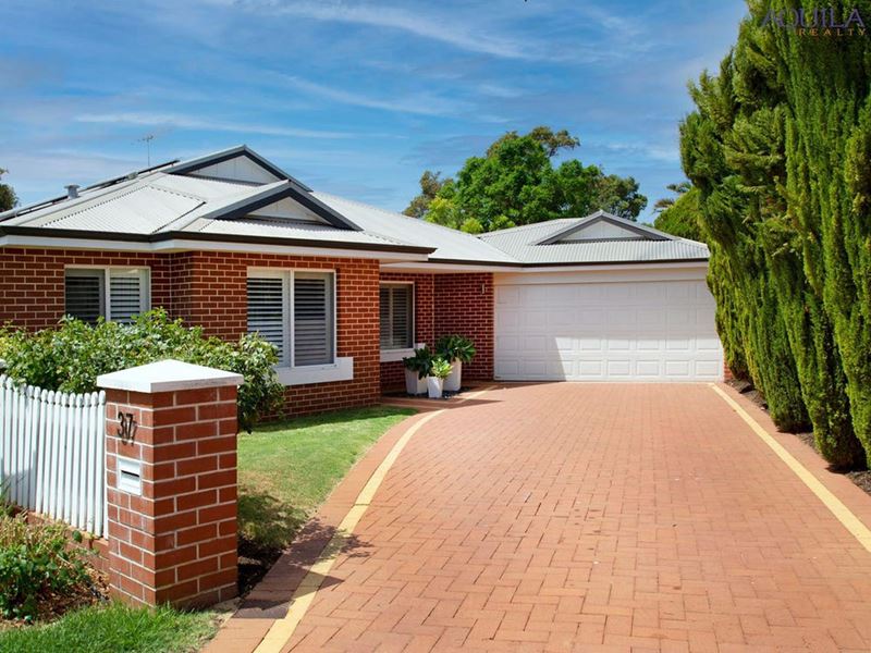 37 Greenough Court, Jane Brook WA 6056