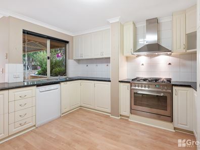 25 Magnetic Square, Halls Head WA 6210