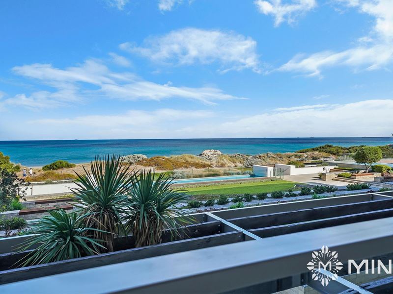 8/21 Ocean Drive, North Coogee WA 6163