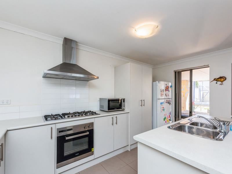 3 Bushside Drive, Aveley