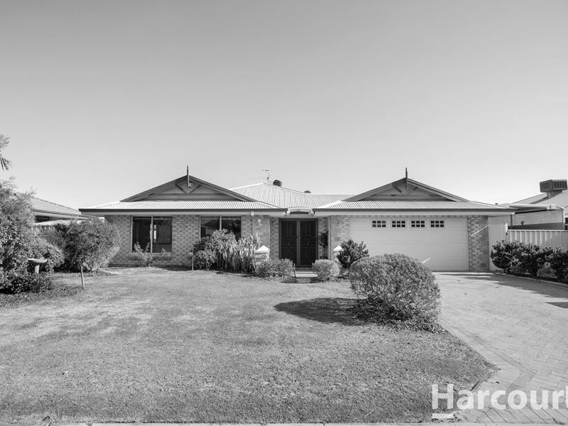 53 Sticks Boulevard, Erskine