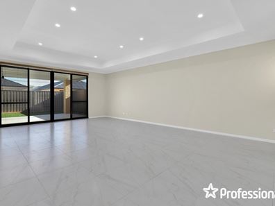 11 Setter Way, Southern River WA 6110