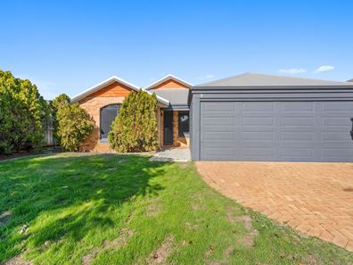 8 Clover Way, Ellenbrook WA 6069