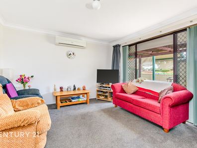 2/81 Crandon Street, Gosnells WA 6110