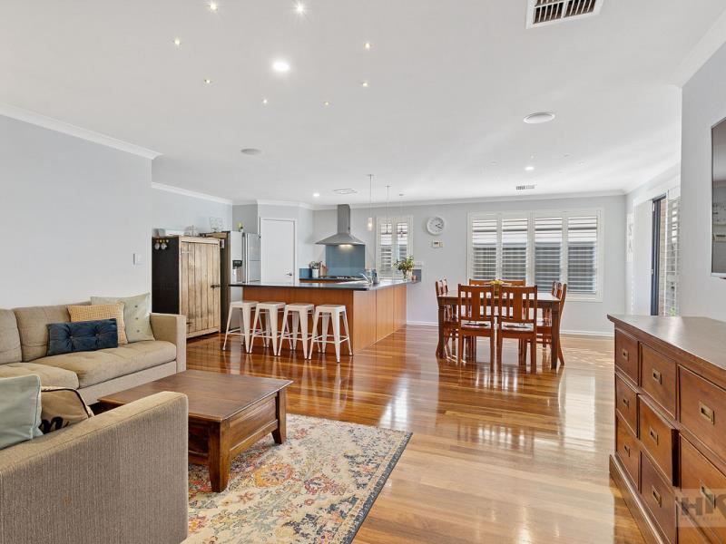 6 Delaney Road, Aveley