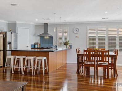 6 Delaney Road, Aveley WA 6069