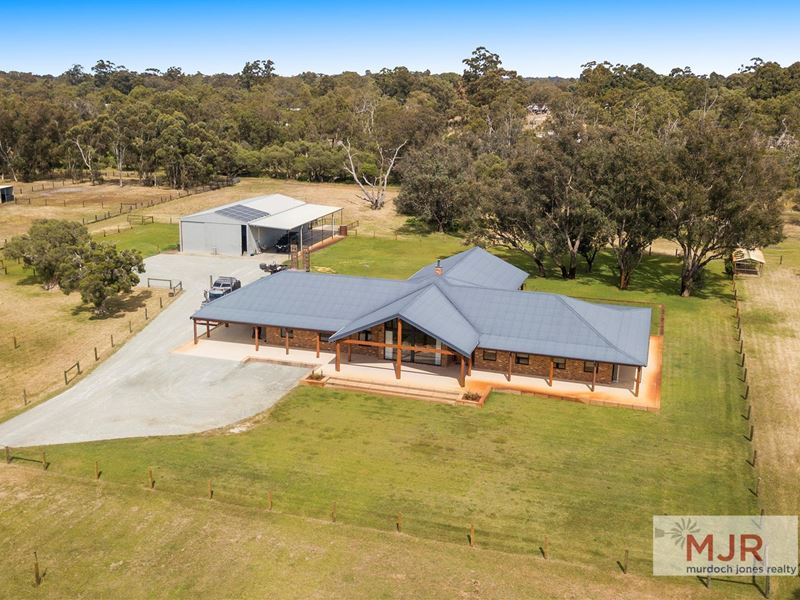 134 Country Drive, Oakford WA 6121