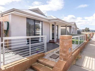 3 Casterton Road, Byford WA 6122