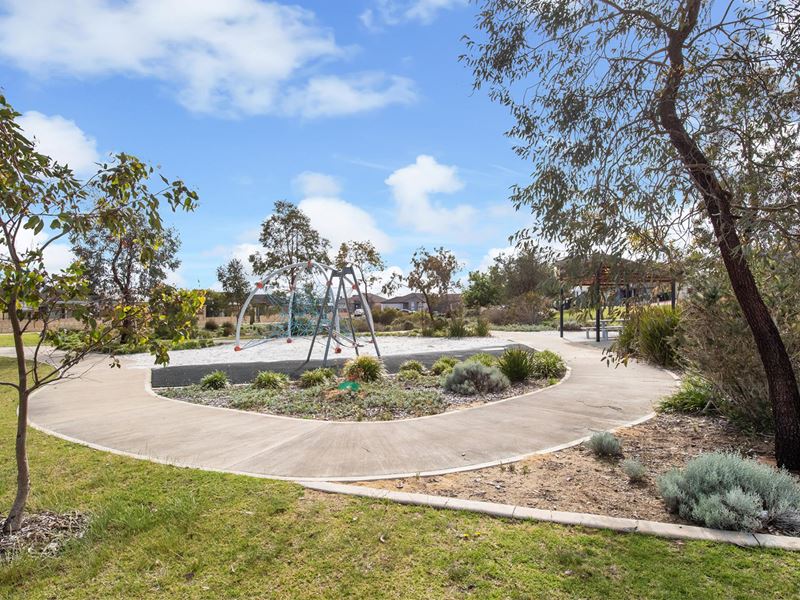 2/37 Maiden Way, Baldivis