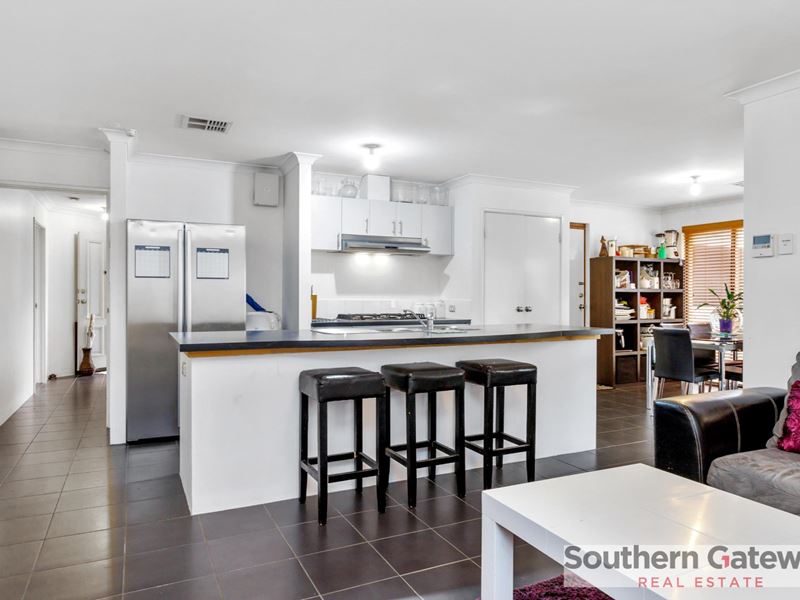 194 Runnymede Gate, Leda