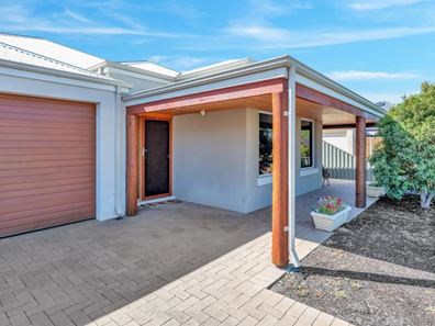 4 Placid Bend, South Yunderup WA 6208