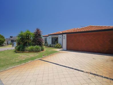 17 Heathcote Way, Bertram WA 6167