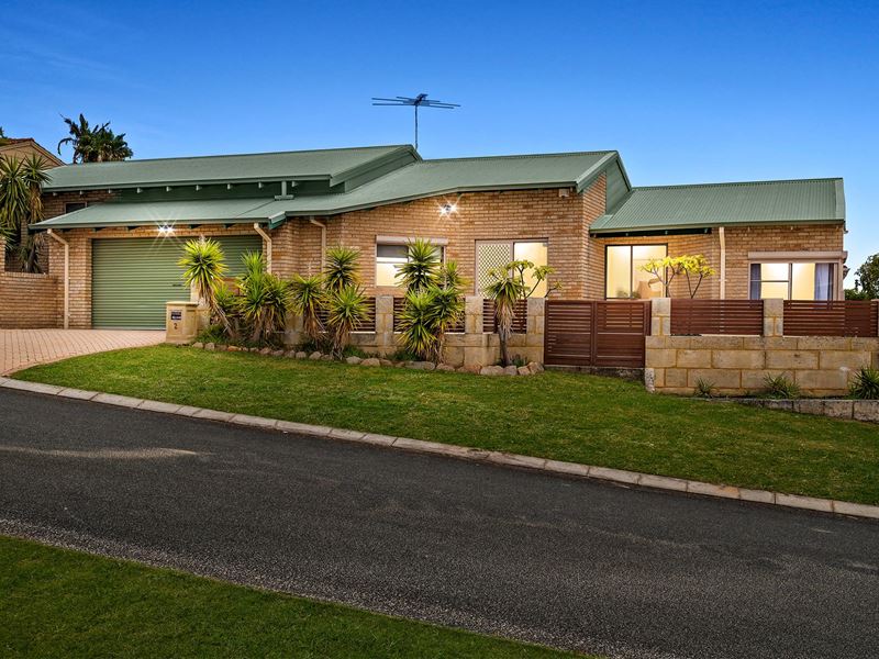 2 Bascombe Rise, Hillarys