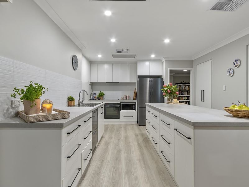 3 Caladenia Street, Greenwood