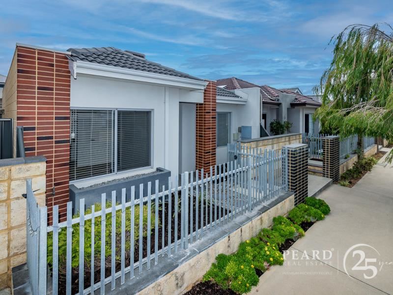 11 Pyrum Lane, Jindalee WA 6036