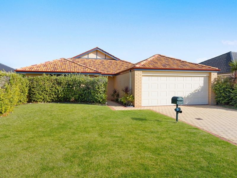 4 Tappan Way, Secret Harbour