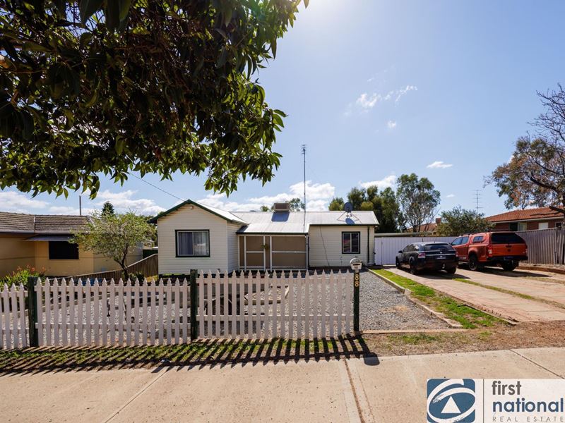 88 Newcastle Road, Northam WA 6401