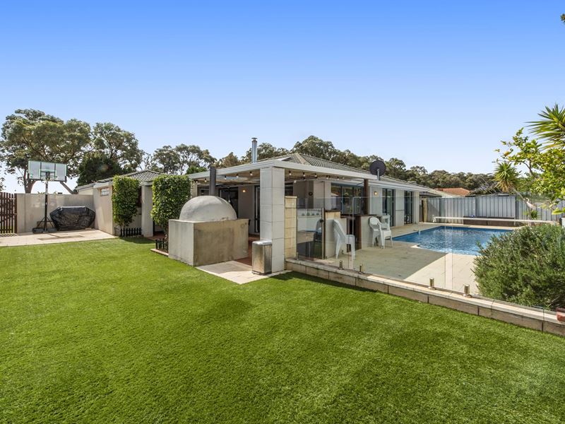 2 Brookville Circle, Secret Harbour