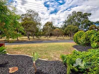 10 Flora Way, Carey Park WA 6230