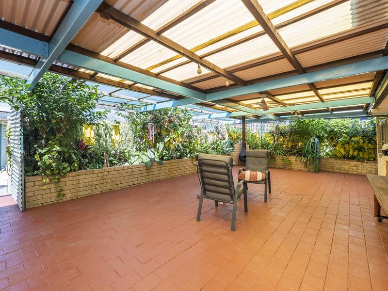 6 Barramundi Street, Golden Bay