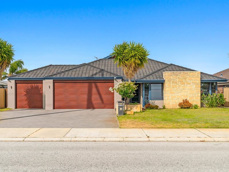 121 Comrie Road, Canning Vale WA 6155