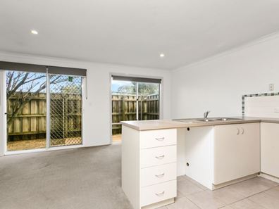 2/45 Wheatley Street, Gosnells WA 6110