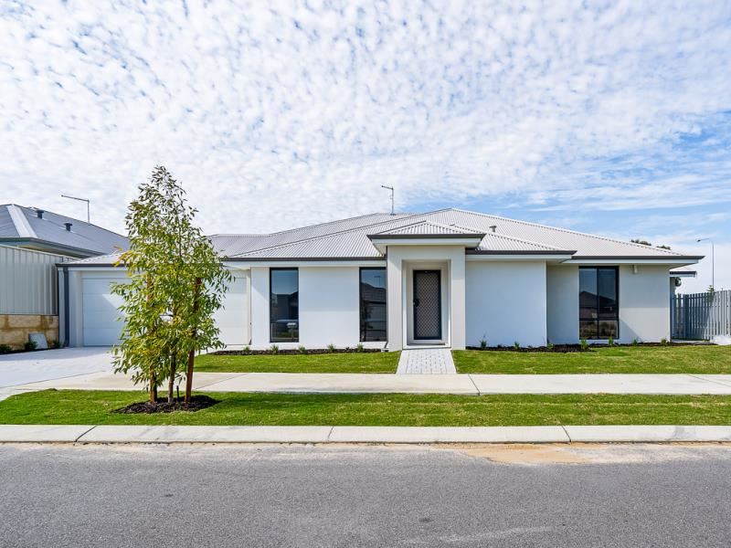 105 Allatoona Avenue, Golden Bay