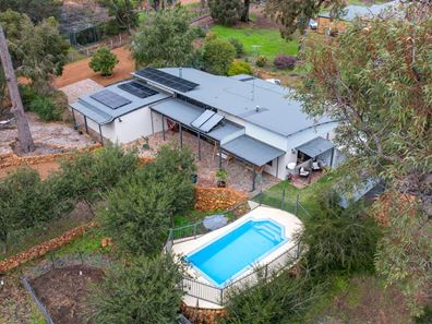 10 Darwinia Court, Jarrahdale WA 6124