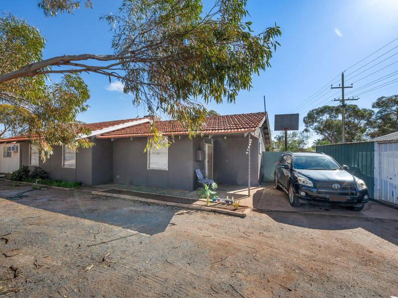 30 Saltbush Road, Kambalda West WA 6442